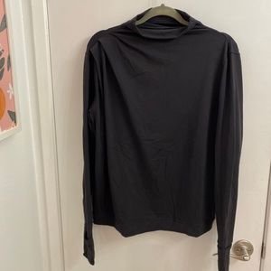 Lululemon - Long sleeve - size 12